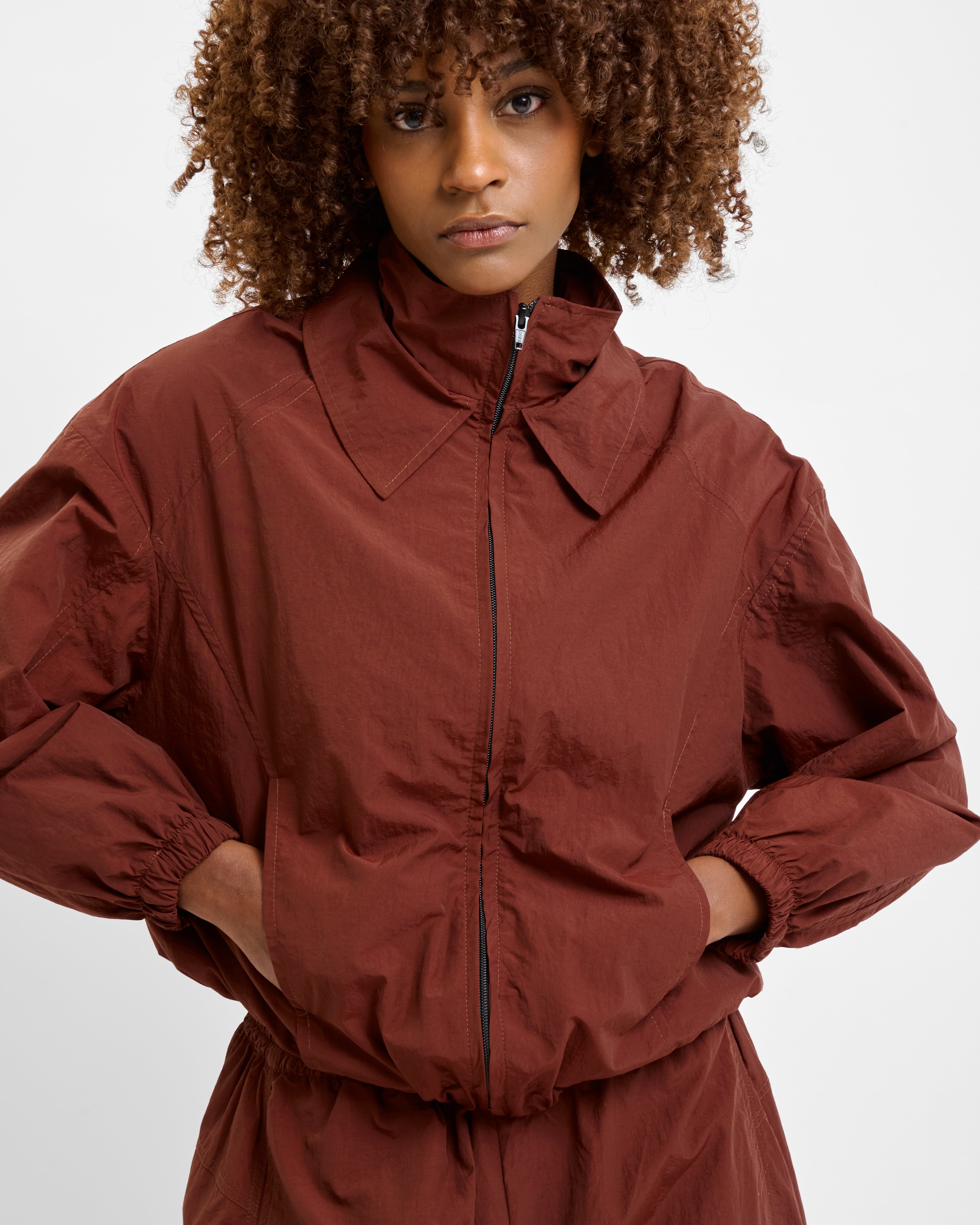 Double Collar Jacket Maple VANOU – détail du col